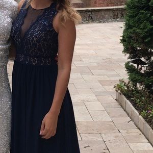 Long sleeveless dress